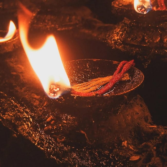 コットンの灯心 40個くらい入り 5 - 現地での使用例。