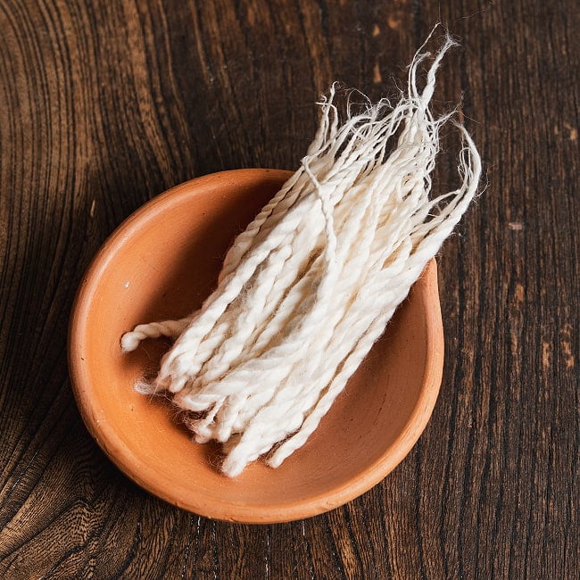 コットンの灯心 40個くらい入りの写真灯心,燈芯,オイルランプ,芯,ろうそく,灯芯