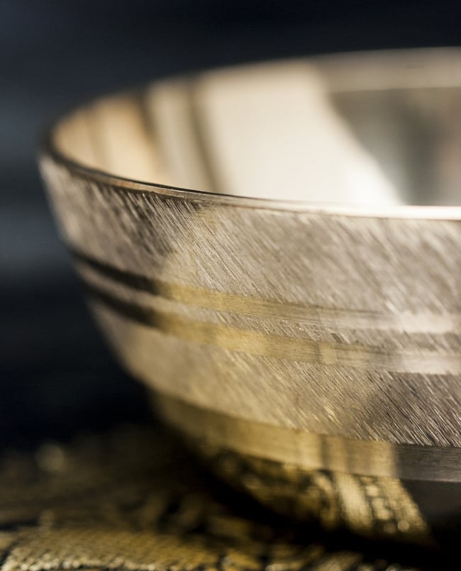 ブラスボウル 2 - シンプルに見えて、しっかりデザインがされています。