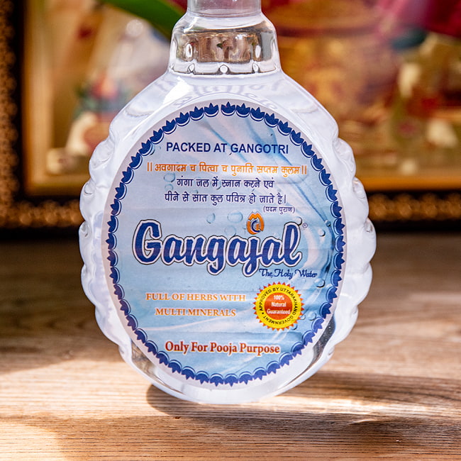 【6個セット】ガンジス河の源水（ガンガージャリー） 500ml 3 - ラベル面です。礼拝用ですのでぜったいに飲まないでください。