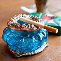 ホワイトメタル装飾 カラーガラス灰皿 - (水) の通販 - TIRAKITA.COM
