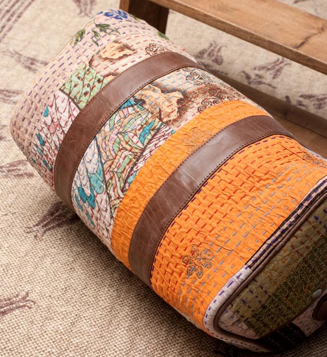 〔一点物〕伝統を紡いだ ラリーキルトのボストンバッグ 3 - 底面の写真です。普段見えない部分もしっかり作られています。