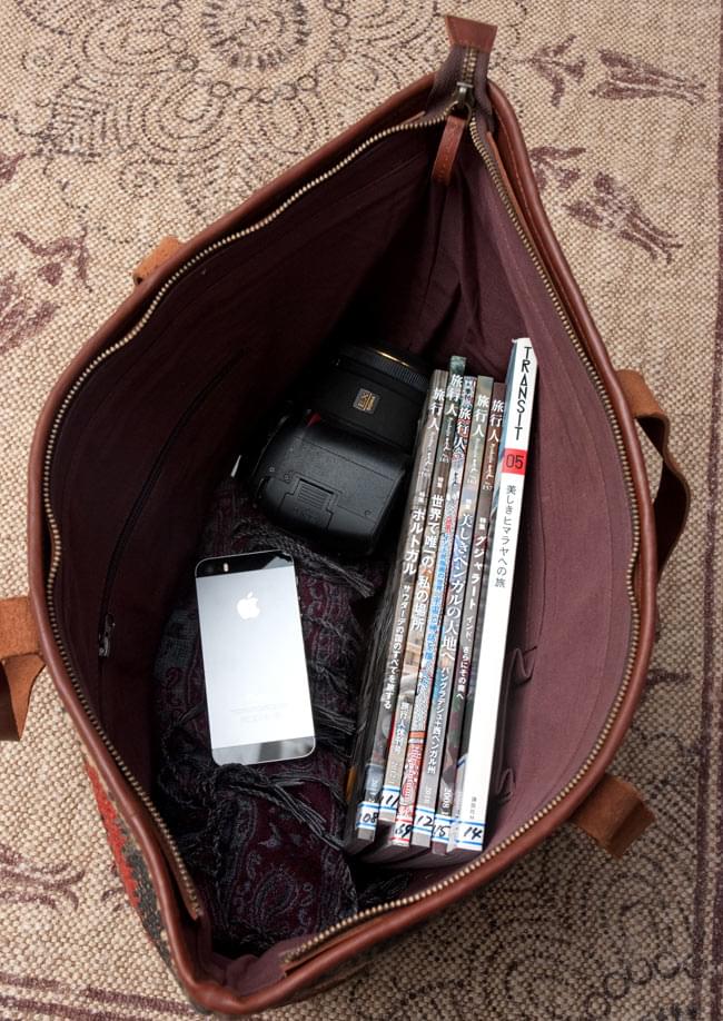 〔一点物〕伝統を紡いだ ラリーキルトのトートバッグ 9 - 収納もたっぷりで普段使いにオススメです。