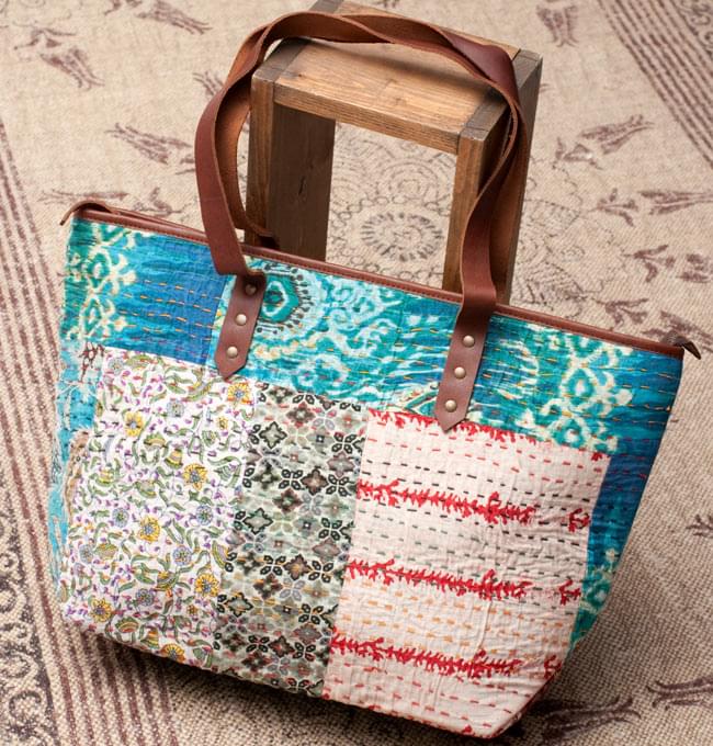 〔一点物〕伝統を紡いだ ラリーキルトのトートバッグの写真