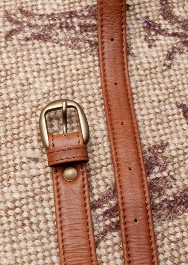 〔一点物〕伝統を紡いだ インドキリムのショルダーポシェット 8 - 長さは5段階に調節可能です。