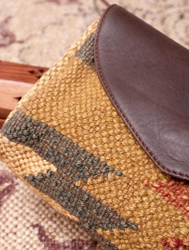 〔一点物〕伝統を紡いだ インドキリムのクラッチウォレット 4 - 拡大写真です