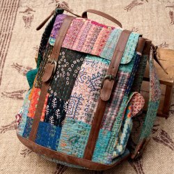 〔一点物〕伝統を紡いだラリーキルトのバッグパックの商品写真