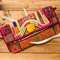 【1点物】カッチ刺繍のクラッチバッグ−ショルダー付きの商品写真