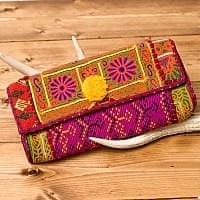 【1点物】カッチ刺繍のクラッチバッグ−ショルダー付きの商品写真