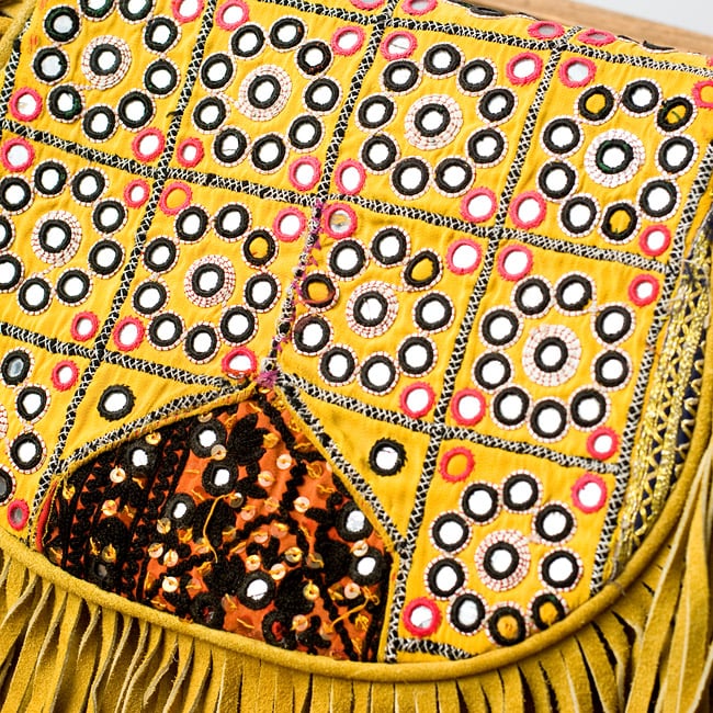 【一点物】アラブのショルダーバッグ-Lサイズ 2 - 刺繍部分をアップにしてみました。