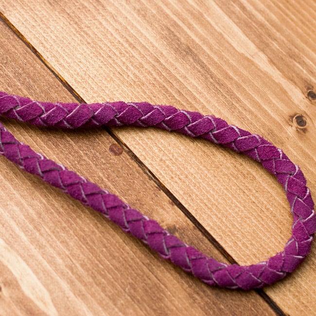 【一点物】アラブのショルダーバッグ-Mサイズ 6 - ストラップはスウェード生地を編みこんで作られています。