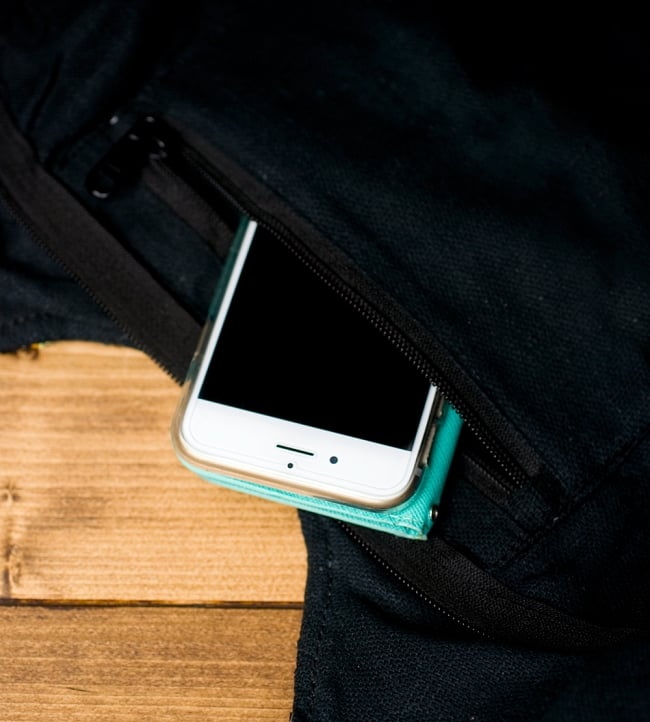 【一点物・アンティーク】アフガニトートバッグ-Mサイズ 13 - ジップ式の内ポケットが1つあり、便利です