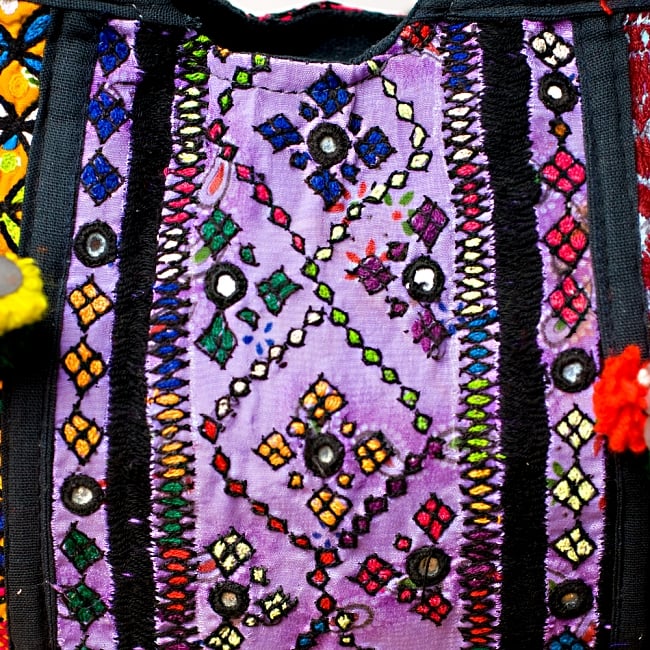 【一点物・アンティーク】アフガニトートバッグ-Mサイズ 5 - アンティーク布を使用しているため、装飾に外れやキズなどがある場合がございます。