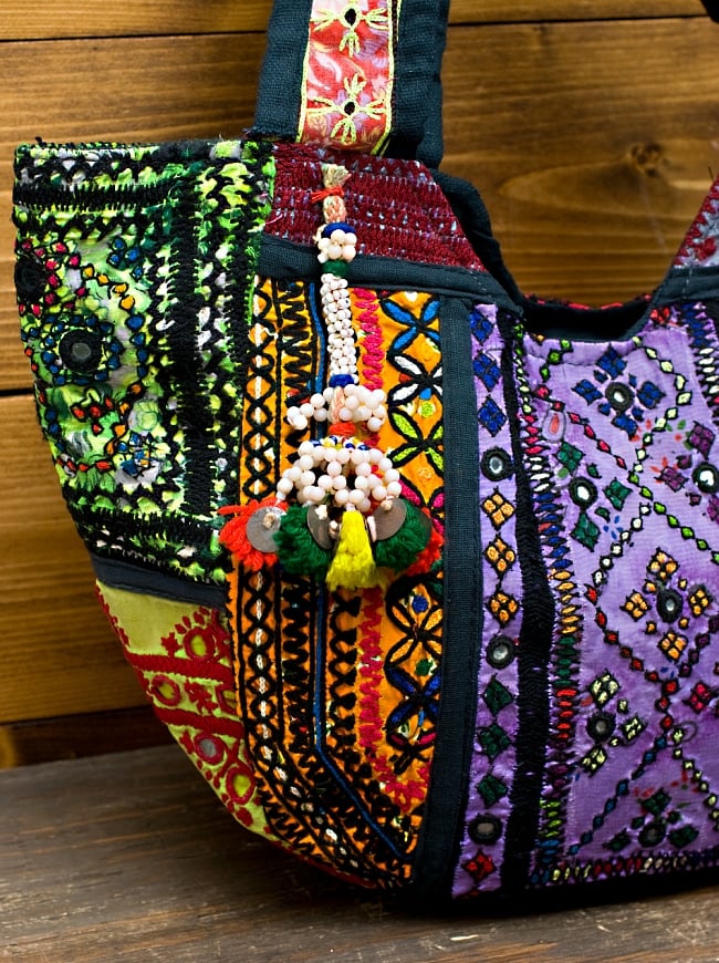 【一点物・アンティーク】アフガニトートバッグ-Mサイズ 6 - 飾りをUPにしてみました