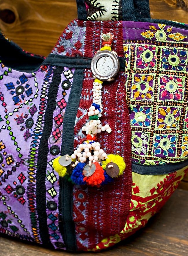 【一点物・アンティーク】アフガニトートバッグ-Mサイズ 7 - ミラーやビーズはひび割れ、錆がある場合がございます。他にはないアンティーク感をお楽しみくださいませ。