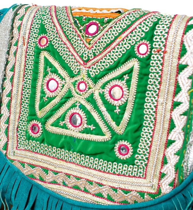 【一点物】アラブのショルダーバッグ-Lサイズ 2 - 刺繍部分をアップにしてみました。