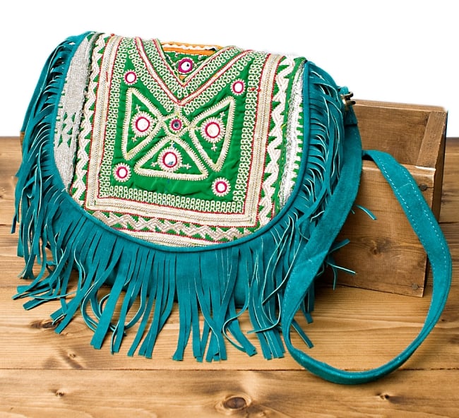 【一点物】アラブのショルダーバッグ-Lサイズの写真アラブバッグ,ショルダーバッグ,アラブ,古布,パッチワーク,ショルダー,バッグ,レザー,スウェード