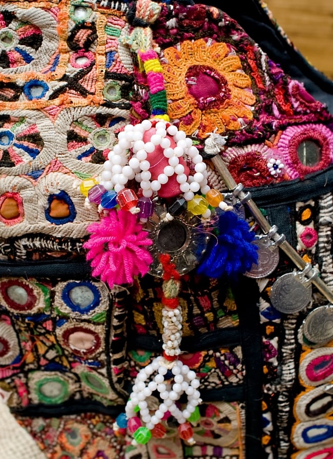 【一点物・アンティーク】アフガニトートバッグ-Lサイズ 6 - 飾りをＵＰにしてみました