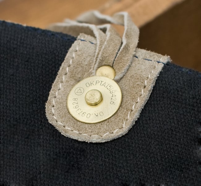 【一点物】アラブのショルダーバッグ-Lサイズ 10 - さらにマグネットボタンもついていて、しっかり留まります。