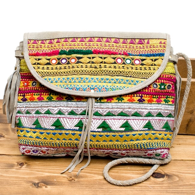 【一点物】アラブのショルダーバッグ-Lサイズ 2 - 正面から撮影しました