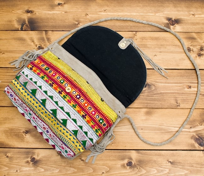 【一点物】アラブのショルダーバッグ-Lサイズ 5 - 開けてみました！