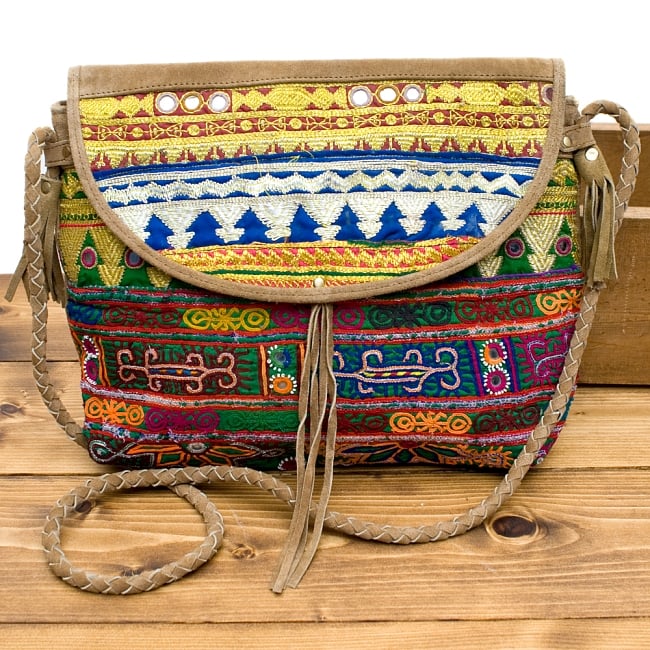 【一点物】アラブのショルダーバッグ-Lサイズ 2 - 正面から撮影しました