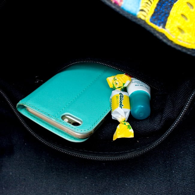 【一点物】アフガニショルダーバッグ-Lサイズ 12 - ジップ付きの内ポケットが1つあるので便利です!