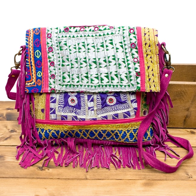 【一点物】アフガニショルダーバッグ-Lサイズ 2 - 正面から撮影しました