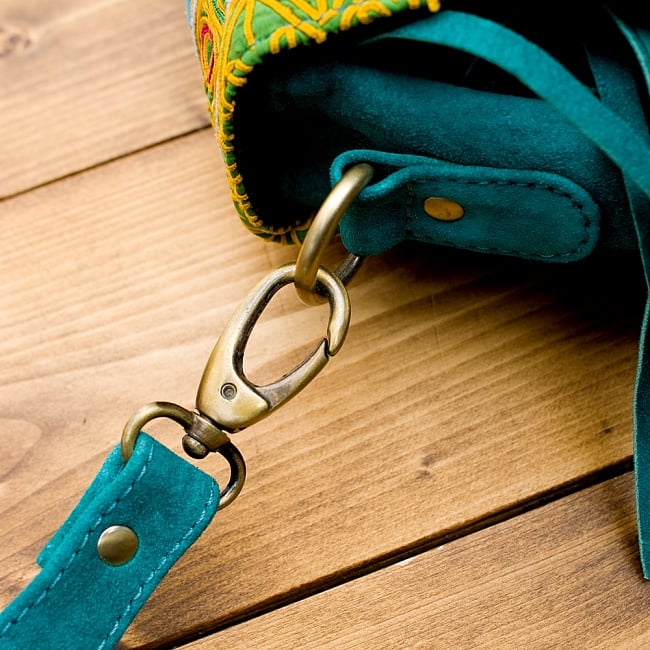 【一点物】アフガニショルダーバッグ-Lサイズ 8 - ストラップは取り外し可能な金具付きです。※こちらは柄違いの商品です