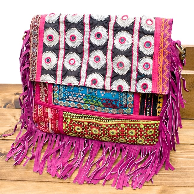 【一点物】アフガニショルダーバッグ-Lサイズの写真アフガニバッグ,ショルダーバッグ,アフガニ,古布,パッチワーク,ショルダー,バッグ,レザー,スウェード