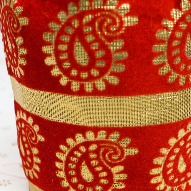 きらきらペイズリーのミニバッグ - レッド 2 - 柄の部分をアップにしてみました。