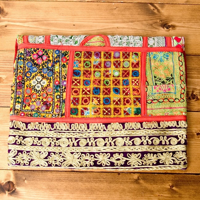 【一点物】アフガニクラッチバッグ-Lサイズ 3 - 裏面はこのようになっています。