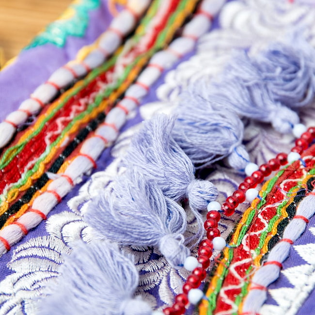 【パープル系】選べるデザイン！カッチ刺繍のスクエアポシェット 4 - 鮮やかな刺繍で施されたポシェットは世界で一つだけ。