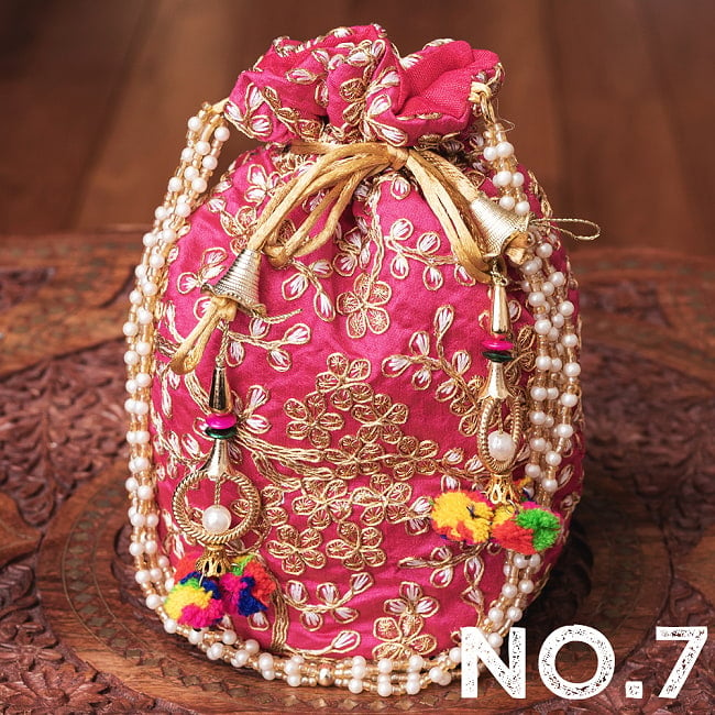 インドのきらきらミニバッグ・サリー等へオススメの巾着　ゴールド刺繍系 18 - No.7