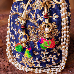 インドのきらきらミニバッグ・サリー等へオススメの巾着　ゴールド刺繍系 - サブ3