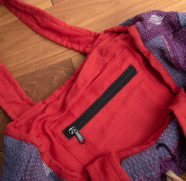〔一点物〕伝統を紡いだ ラリーキルトとバンジャラ刺繍のトートバッグ 13 - 中にはジッパー付きの小物入れつき