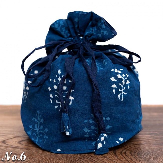 木版染めが美しい ジョーラと呼ばれるインドの巾着 17 - 6：藍2