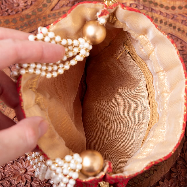 ボタニカル柄の伝統ポトリバッグ　巾着　バッグ　華やかでかわいい　インドの伝統的なバッグ 10 - 中はこのようになっています