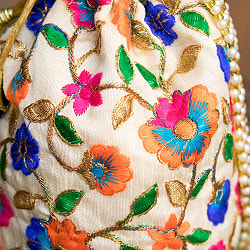 【自由に選べる5個セット】インドのきらきらミニバッグ・サリー等へオススメの巾着　フラワー刺繍系 - サブ3