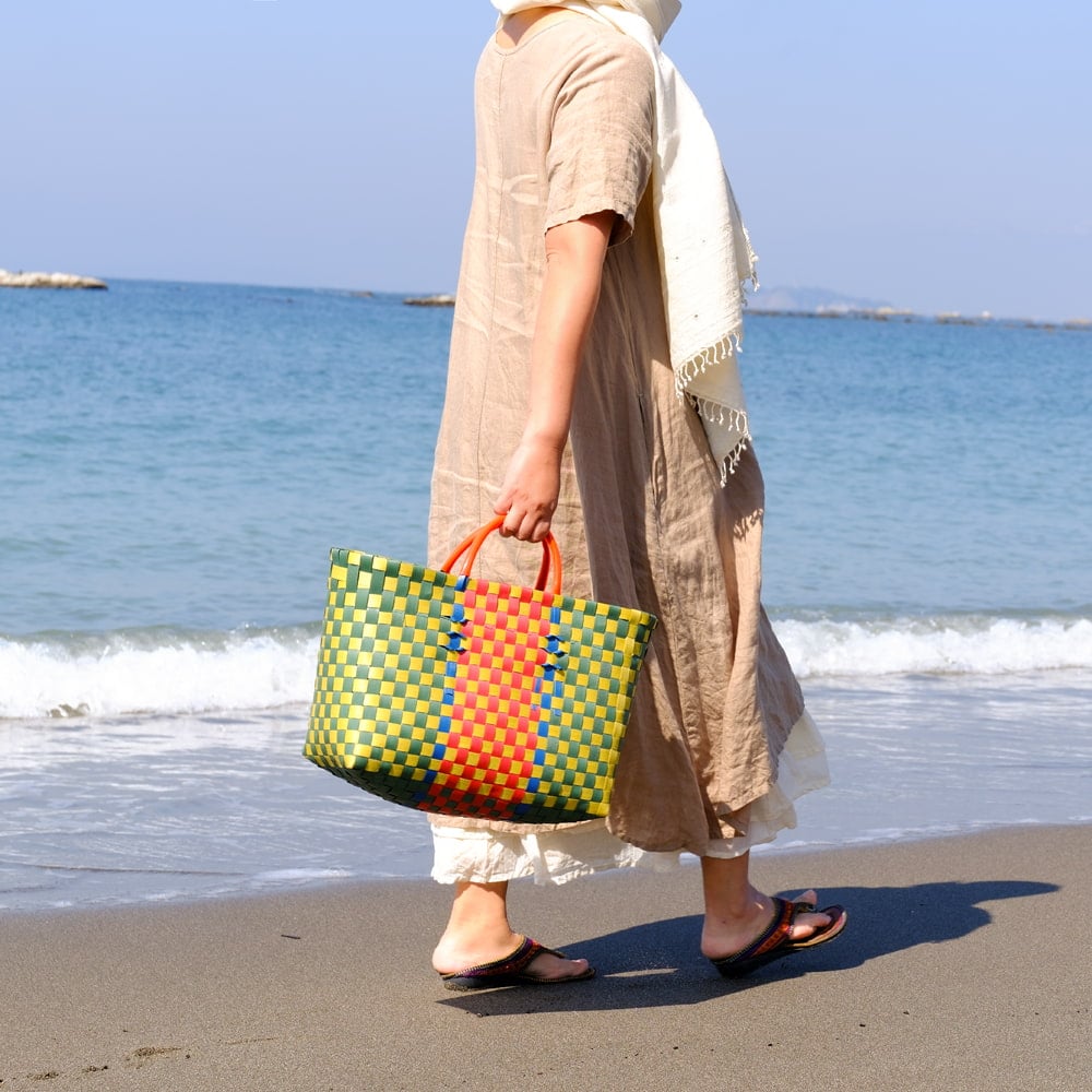 【Sサイズ】しっかり丈夫なベトナムのマルシェバッグ-35cm×26cm2枚目の説明写真です