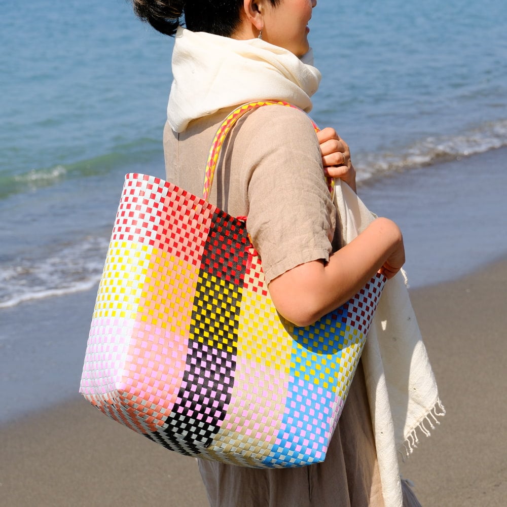 【Sサイズ】しっかり丈夫なベトナムのマルシェショルダーバッグ-33cm×32cm2枚目の説明写真です