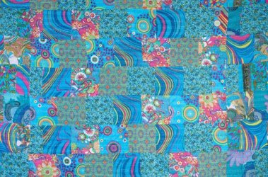 〔インドのパッチワーク〕ラリーキルトの大判マルチクロス〔約230cm×約150cm〕の商品写真