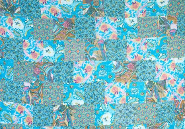 〔インドのパッチワーク〕ラリーキルトの大判マルチクロス〔約230cm×約150cm〕の写真