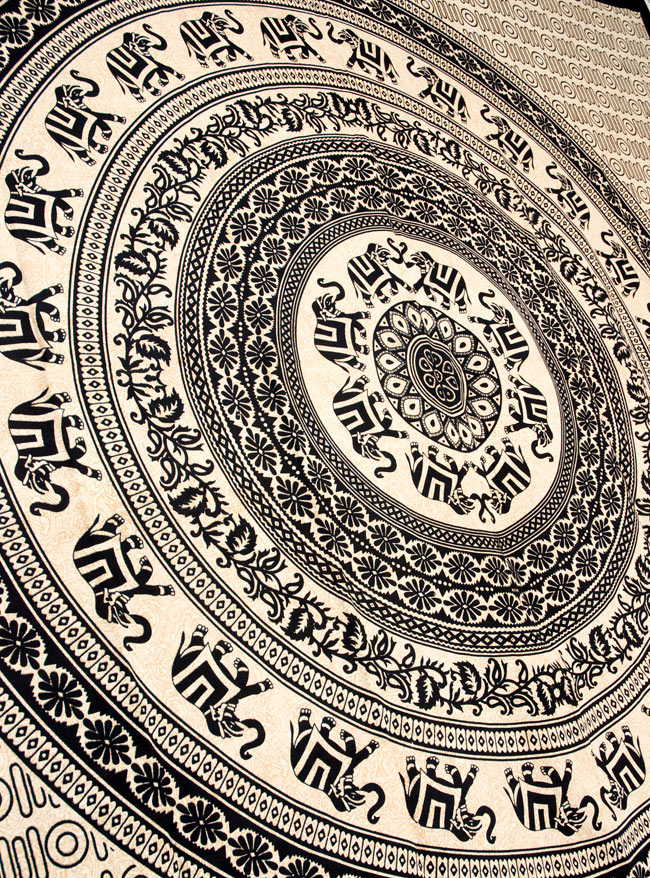 マルチクロス - 円形 象【約205cm×約220cm】 4 - 斜めに撮ってみたところです