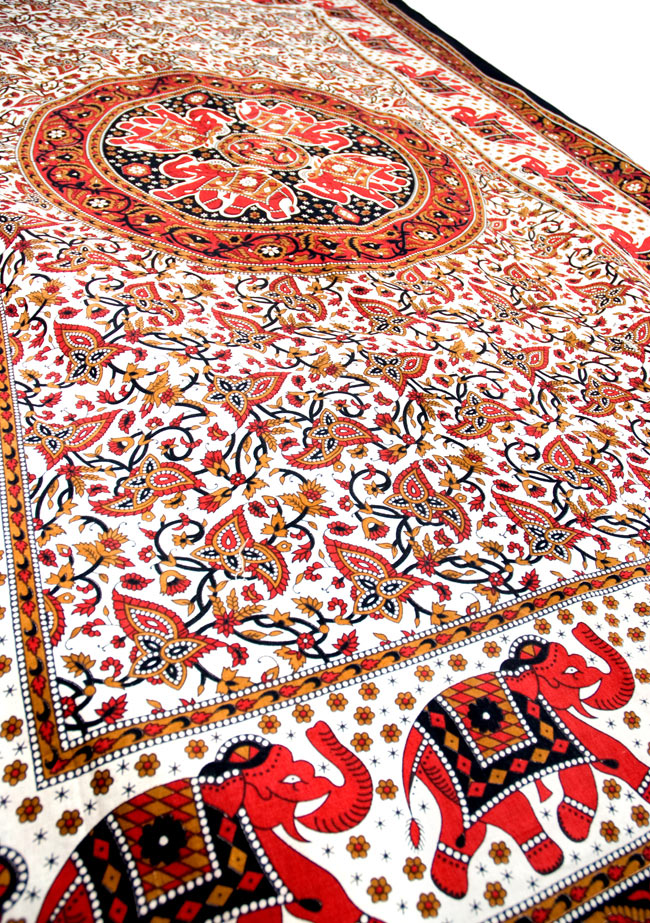 マルチクロス - 円形 象【約210cm×約130cm】 4 - 斜めに撮ってみたところです