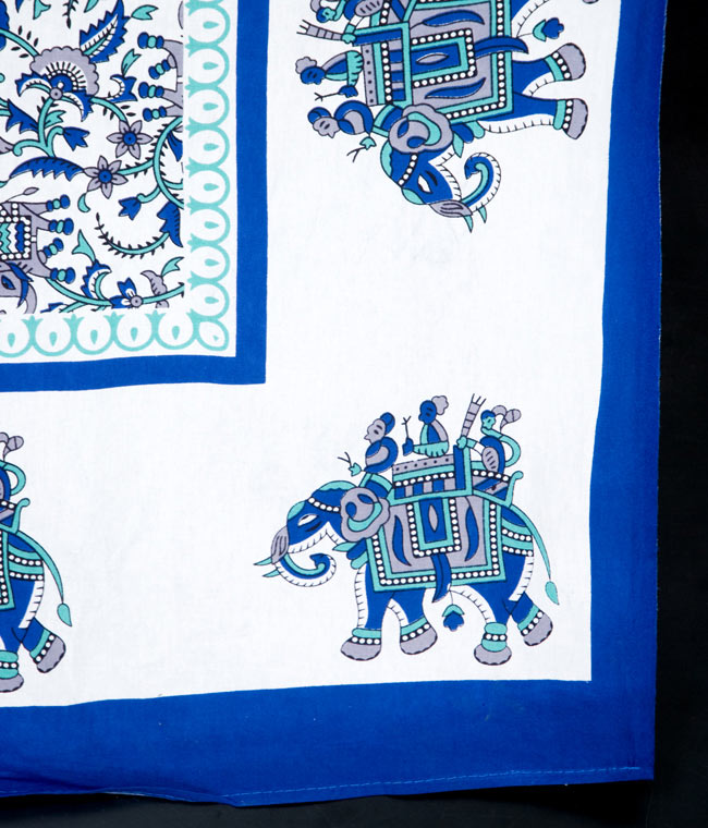 マルチクロス - 唐草【約210cm×約130cm】 3 - 縁部分の写真です