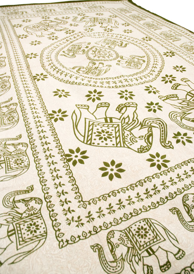 マルチクロス - 象【約200cm×約130cm】 4 - 斜めに撮ってみたところです