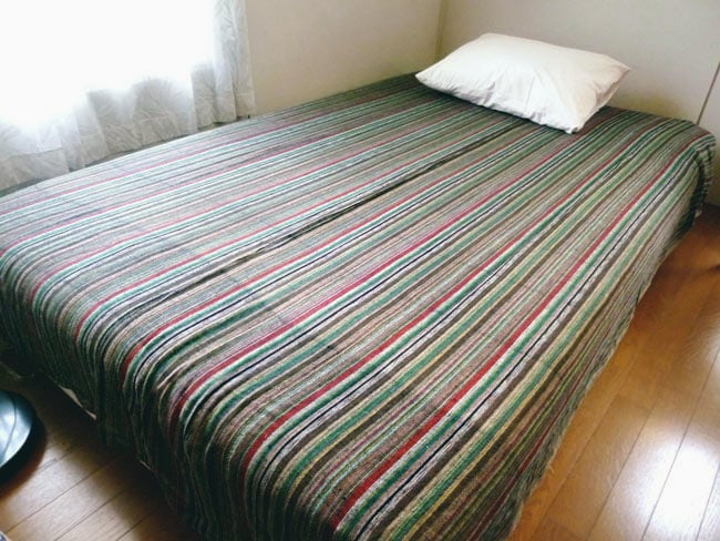 〔235cm×150cm〕カディコットン風マルチクロス - モノカラー パープル 8 - 同ジャンル品(240cm×150cm)の布を、セミダブル(120cm×196cm)での使用した際の例になります。