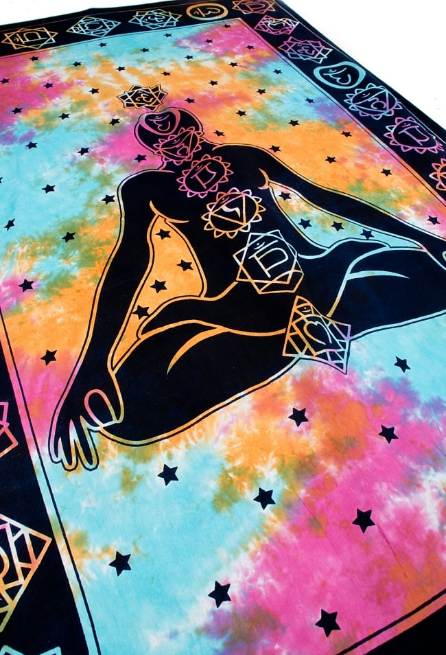 マルチクロス　チャクラ　タイダイホーリーカラー〔198cm×131cm〕 4 - 斜めに撮ってみたところです