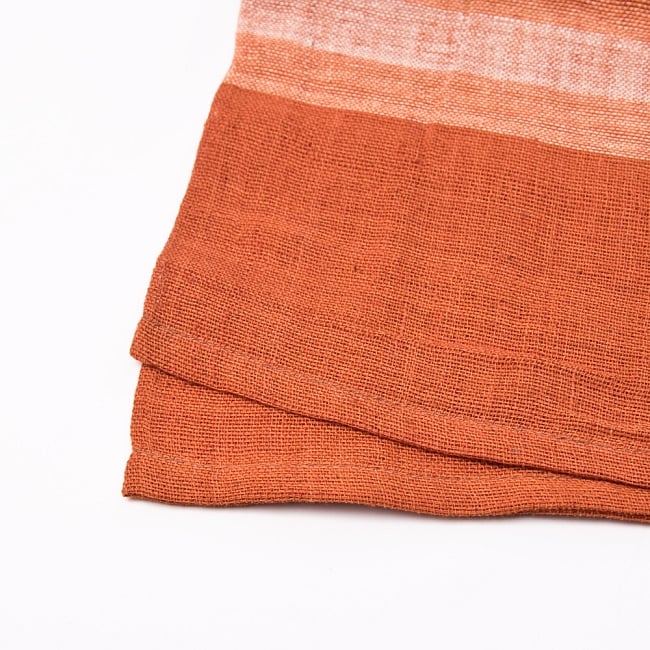 〔225cm×150cm〕柔らか手触りのイタワ織りマルチクロス - オレンジ 2 - 縁の部分の拡大写真です。ほつれないように折り返し裁縫されています。